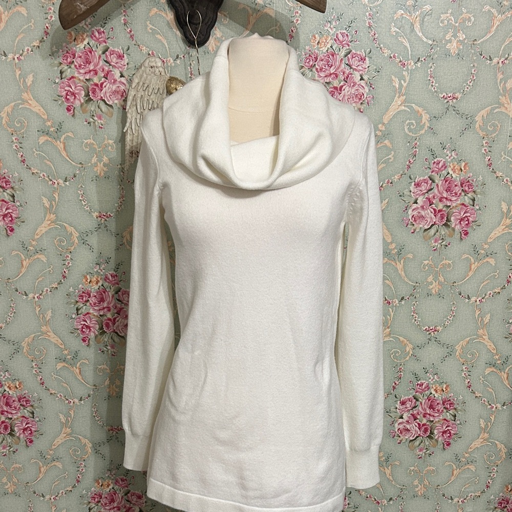 French Connection long sleeve ivory cowl neck sweater tunic Like New size Small